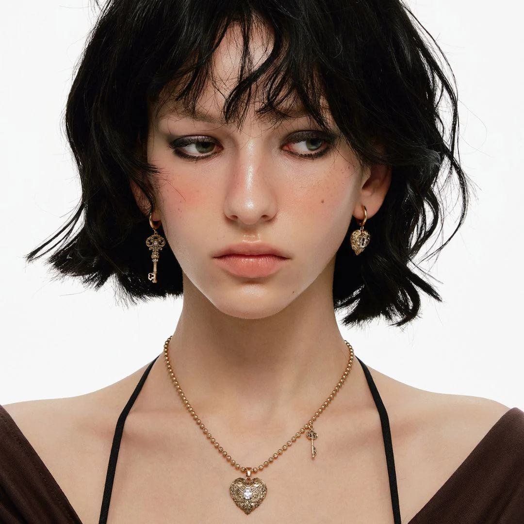 Aveline Necklace - Image 8