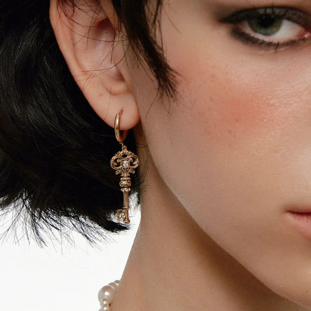 Aveline Necklace - Image 9
